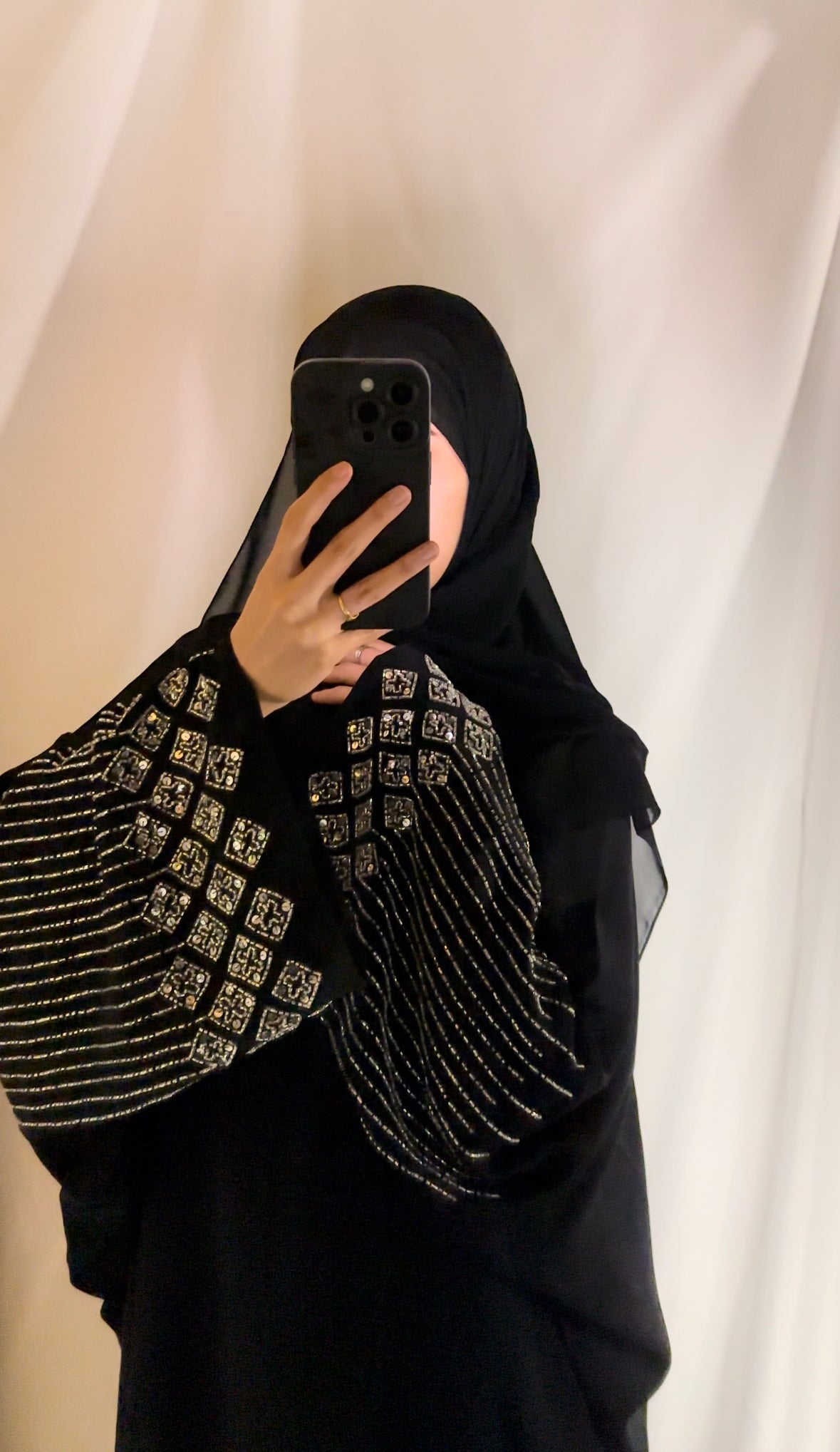 Amira Abaya