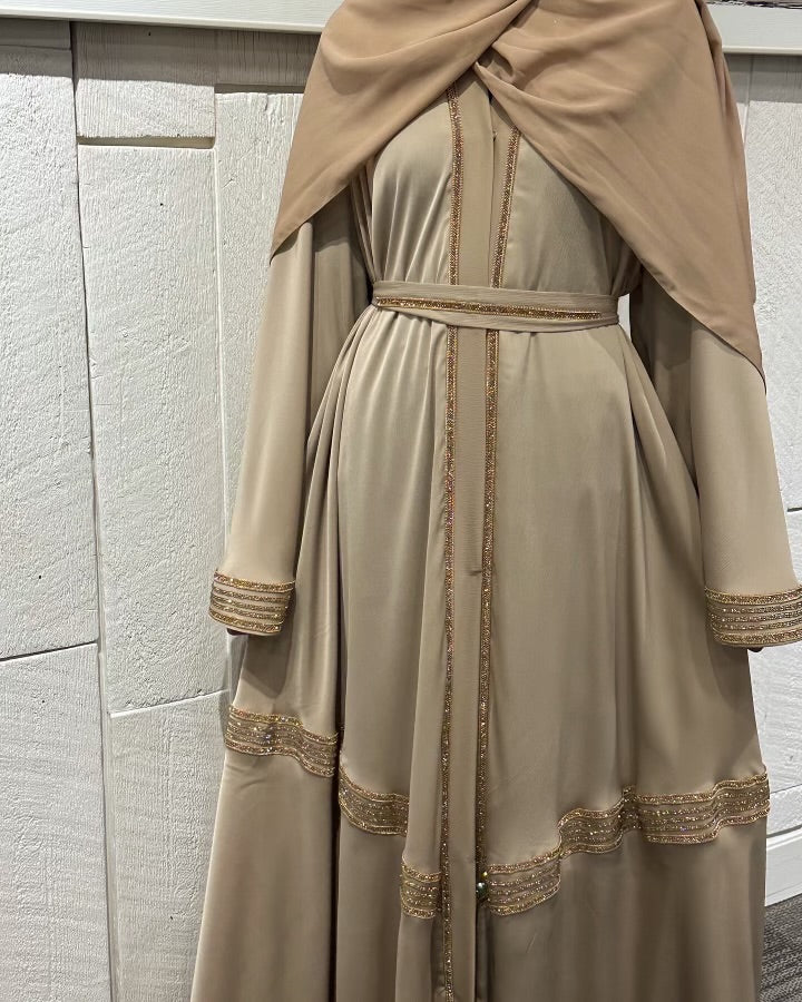 Aaliyah Abaya