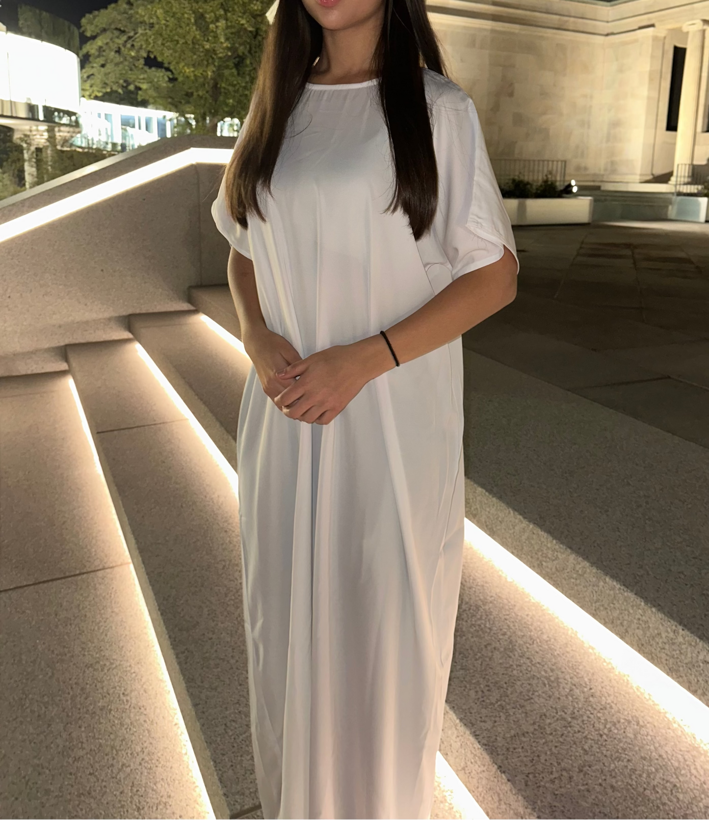 Essential Nida Inner Abaya — Black & White