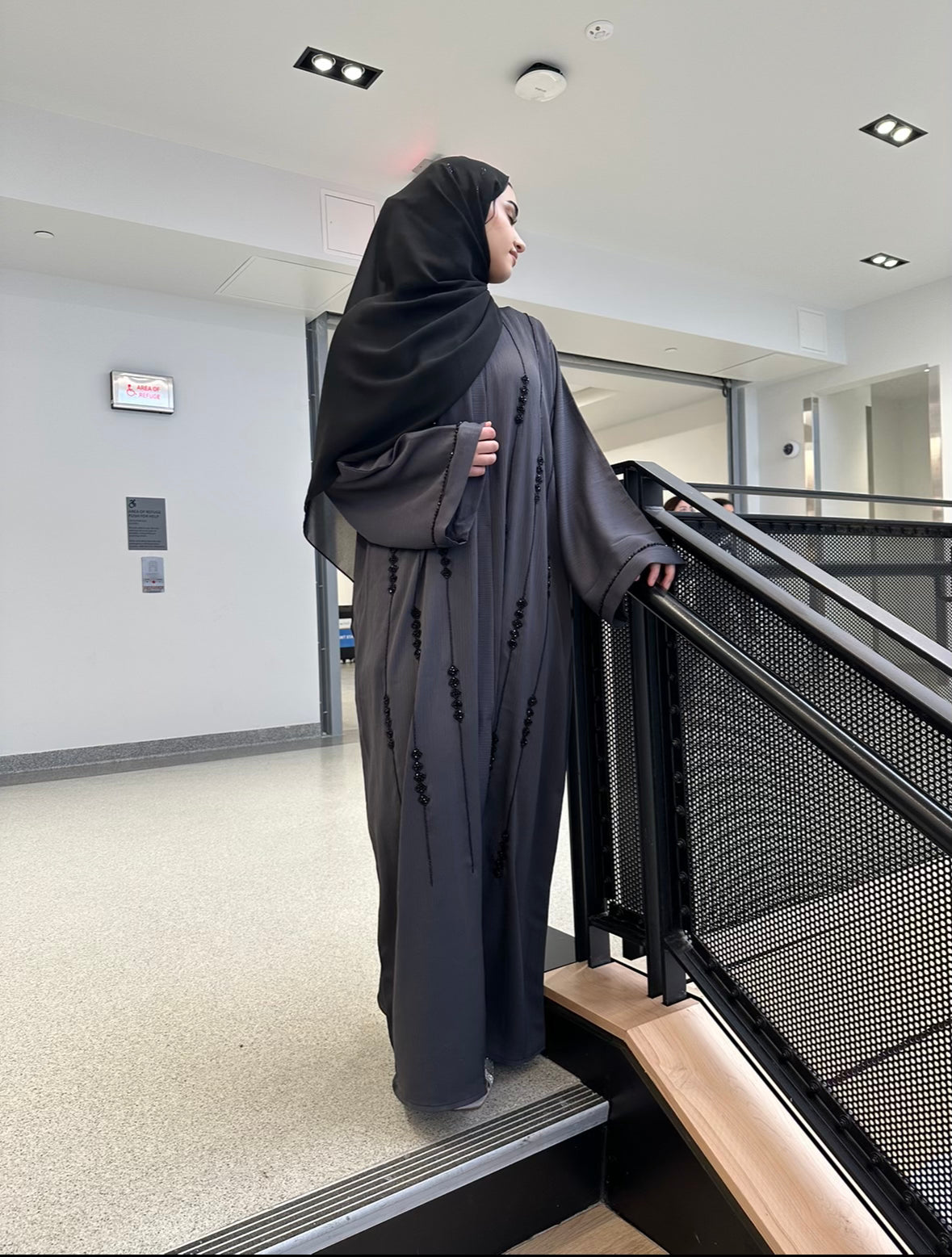 NAILA ABAYA